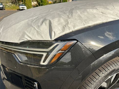 New 2026 Volvo XC90 B6 Plus w/ Protection Package Premier image 7