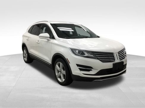 Used 2018 Lincoln MKC Premiere image 3