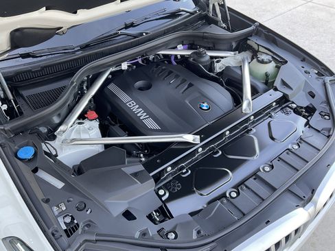 New 2026 BMW X5 sDrive40i w/ Climate Comfort Package image 36