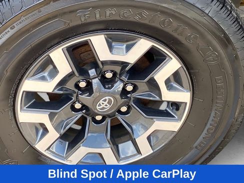 Used 2022 Toyota Tacoma TRD Off-Road AWD/4WD image 28