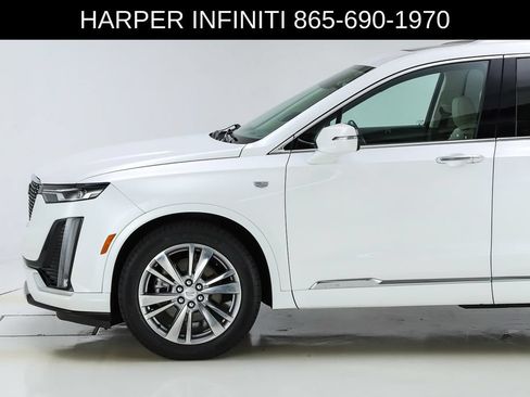 Used 2023 Cadillac XT6 Premium Luxury FWD image 3