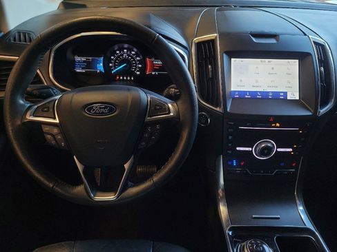 Used 2019 Ford Edge Titanium w/ Equipment Group 301A FWD image 22