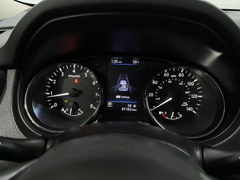 Used 2019 Nissan Rogue S image 20