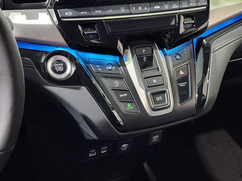New 2026 Honda Odyssey Touring image 21
