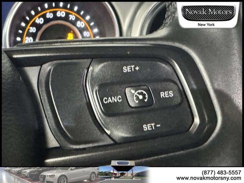 Used 2022 Jeep Wrangler Unlimited Sport AWD/4WD image 17
