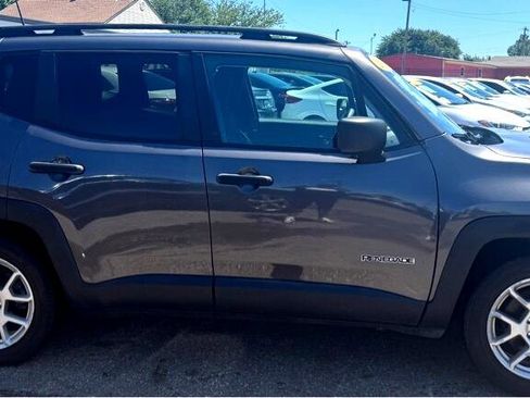 Used 2020 Jeep Renegade Sport w/ Sport Appearance Group image 7