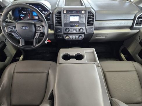 Used 2021 Ford F550 4x4 Crew Cab Super Duty w/ Power Equipment Group image 27