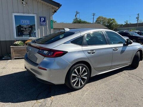Used 2022 Honda Civic EX-L image 4