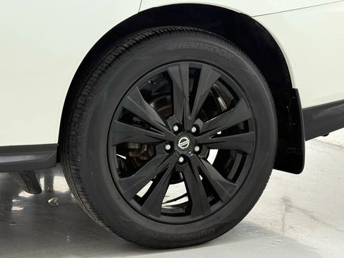 Used 2018 Nissan Pathfinder SL w/ Midnight Edition Package image 48