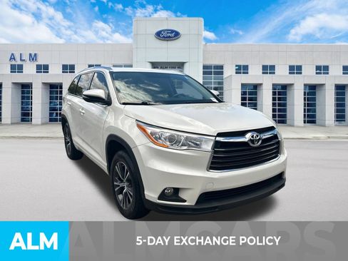Used 2016 Toyota Highlander XLE FWD image 3