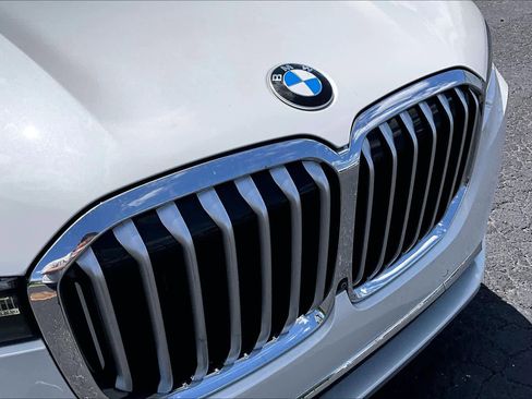Used 2020 BMW X7 xDrive40i w/ Cold Weather Package AWD/4WD image 29