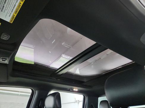 Used 2022 Ford F450 Platinum w/ FX4 Off-Road Package AWD/4WD image 15
