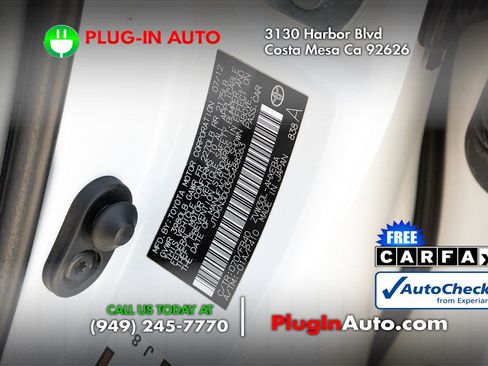 Used 2012 Toyota Prius Three w/ Preferred Accessory Pkg FWD image 8