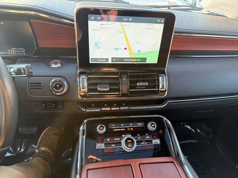 Used 2021 Lincoln Navigator Reserve image 20