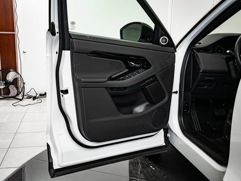 Used 2024 Land Rover Range Rover Evoque S image 27