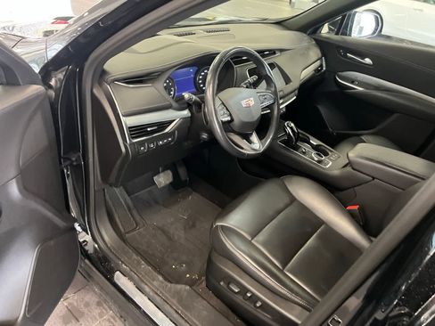Certified 2023 Cadillac XT4 Premium Luxury w/ Technology Package image 5