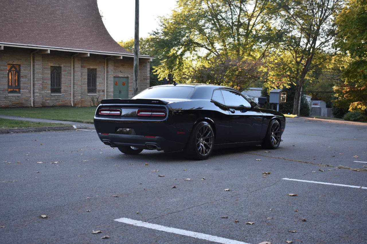 Used 2016 Dodge Challenger SRT RWD image 7