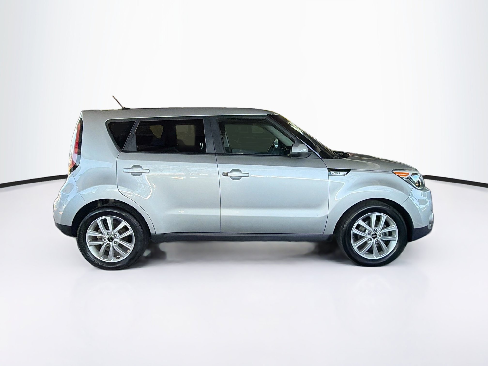 Used 2019 Kia Soul + FWD image 10
