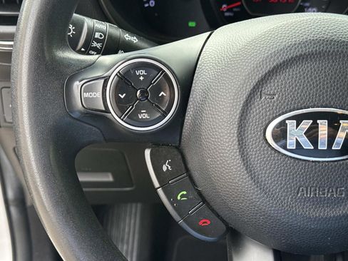 Used 2015 Kia Soul image 24