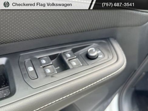 New 2026 Volkswagen Atlas SE image 28