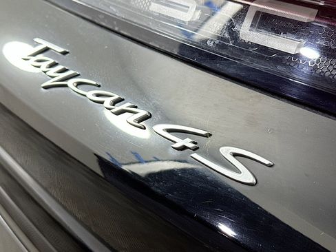 Used 2020 Porsche Taycan 4S image 26