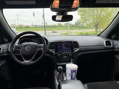 Used 2019 Jeep Grand Cherokee Altitude image 7