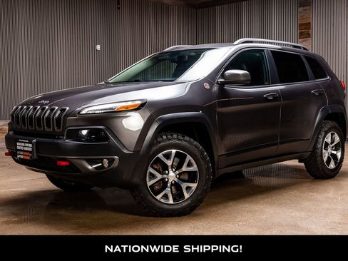 Used 2018 Jeep Cherokee Trailhawk w/ Comfort & Convenience Group image 4
