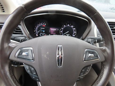 Used 2019 Lincoln MKC Select w/ Select Plus Package image 19