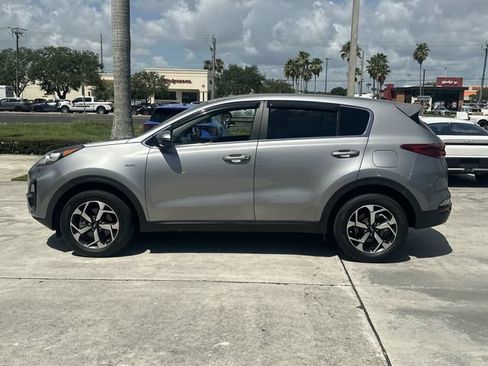 Certified 2021 Kia Sportage LX w/ LX AWD Popular Package image 12