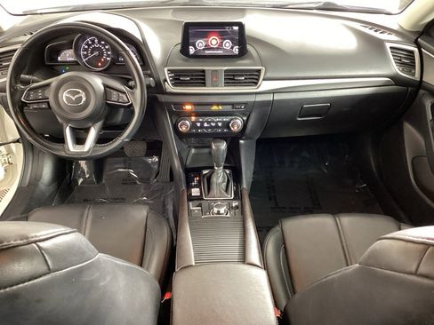 Used 2018 MAZDA MAZDA3 Touring image 17