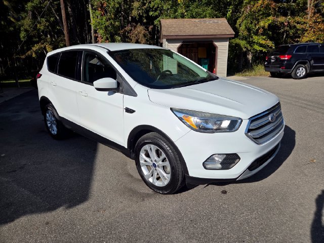 Used 2017 Ford Escape SE FWD image 7