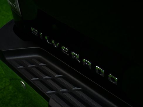 Used 2014 Chevrolet Silverado 2500 LTZ w/ LTZ Plus Package image 15