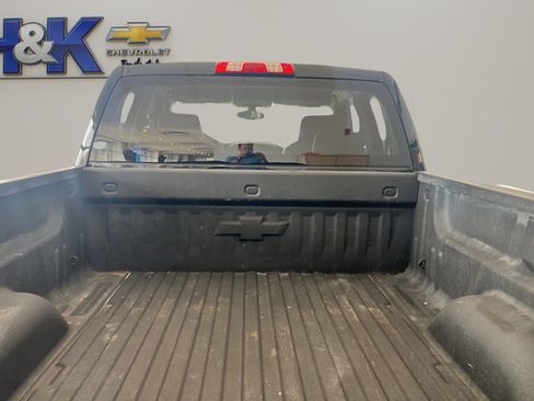 Used 2018 Chevrolet Silverado 1500 LT w/ Midnight Edition AWD/4WD image 7