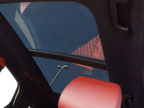 Used 2022 Genesis GV70 3.5T Sport w/ Sport Advanced Package image 19