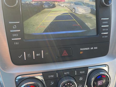 Used 2014 GMC Acadia SLT image 19