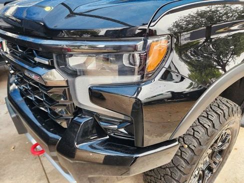 Used 2023 Chevrolet Silverado 1500 ZR2 w/ Technology Package image 8