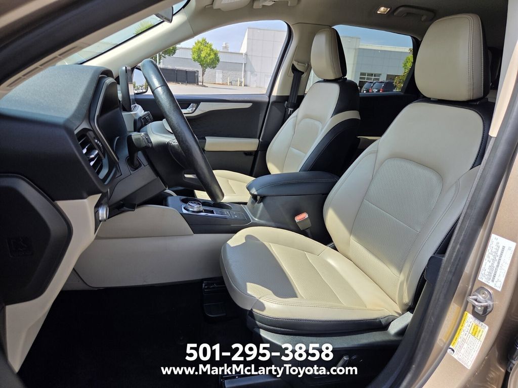 Used 2020 Ford Escape SEL FWD image 9