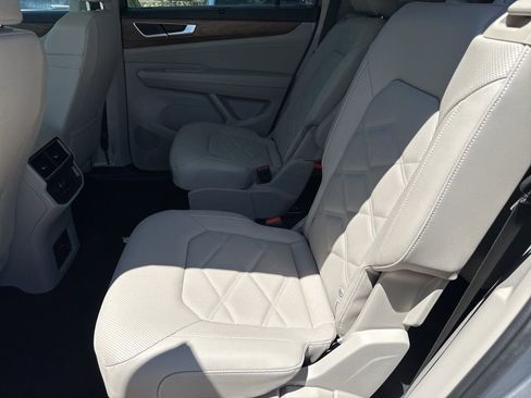 New 2026 Volkswagen Atlas SE FWD image 11