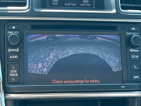 Used 2013 Toyota Highlander Limited AWD/4WD image 24