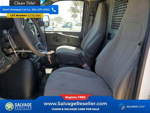 Used 2014 Chevrolet Express 2500 RWD image 9