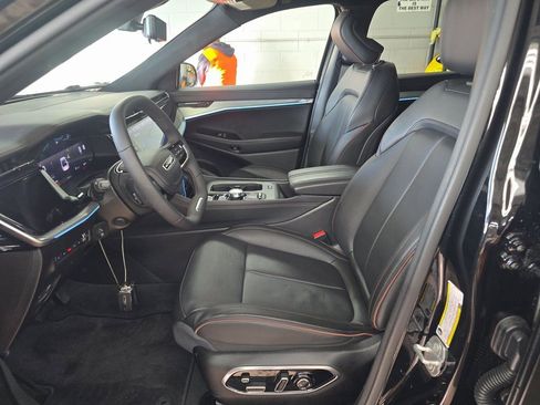 Used 2024 Jeep Wagoneer Launch Edition image 6