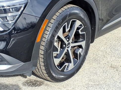 Used 2024 Kia Sportage EX image 11