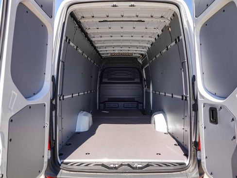 New 2025 Mercedes-Benz Sprinter 2500 image 25
