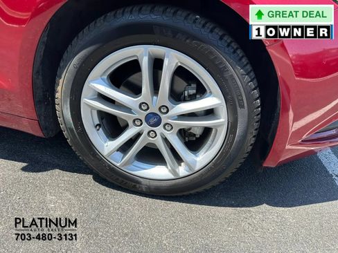 Used 2018 Ford Fusion SE w/ Fusion SE Technology Package FWD image 21