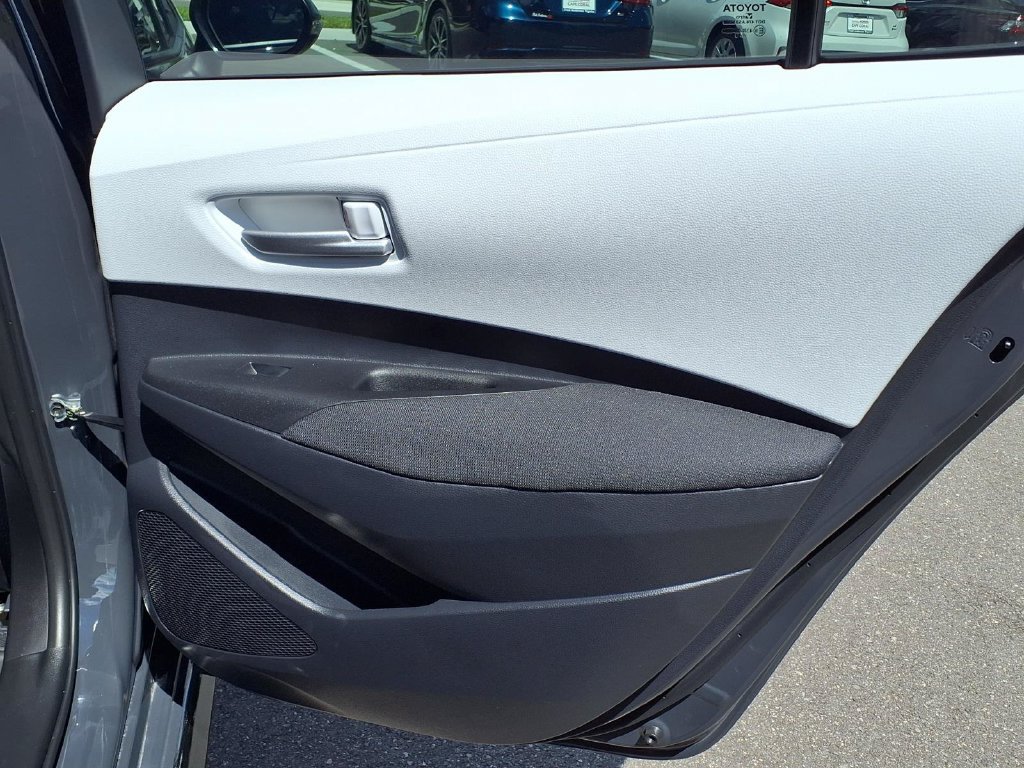 Used 2026 Toyota Corolla SE FWD image 15