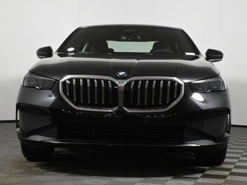 Used 2026 BMW 530i xDrive w/ Premium Package image 10