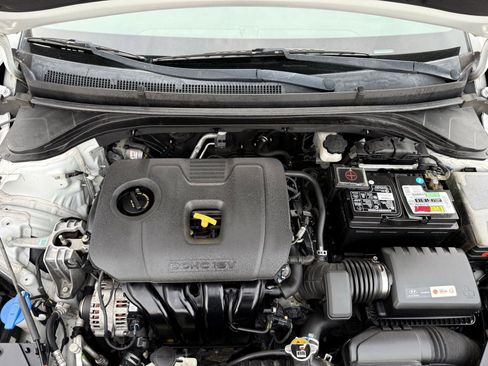 Used 2019 Hyundai Elantra SEL image 37