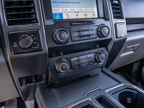 Used 2019 Ford F150 XLT w/ Equipment Group 302A Luxury image 26