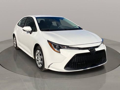 Used 2022 Toyota Corolla LE image 8