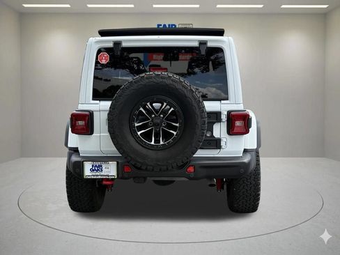 Certified 2025 Jeep Wrangler Unlimited Rubicon AWD/4WD image 13